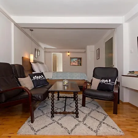 Ines Guest house *
